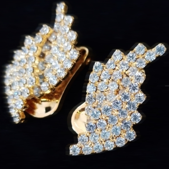 Vintage 1960s Special Occasion Rhinestone Goldtone Clip On Earrings - Picture 13 of 14